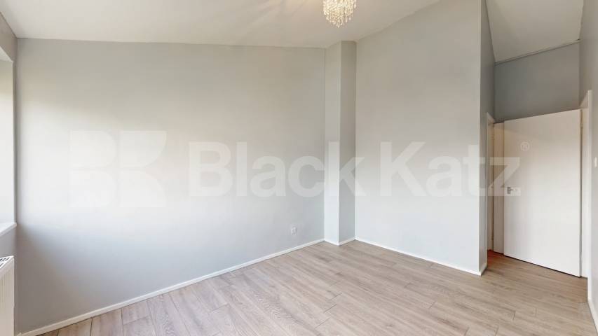 Refurbished 1 bedroom property close to Caledonian Road Tube Bradley Close, Caledonian Road